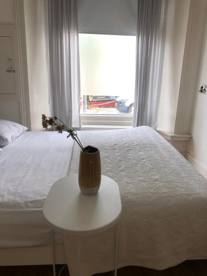 Guesthouse Uit De Kunst 陆瓦尔登 外观 照片